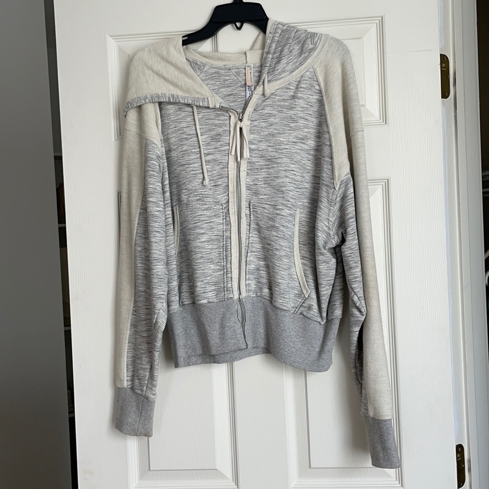 MOVING SALE NWOT Free People Movement Zip Up Size M